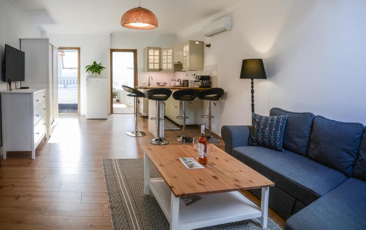 Terrace Apartments III Егер Екстериор снимка